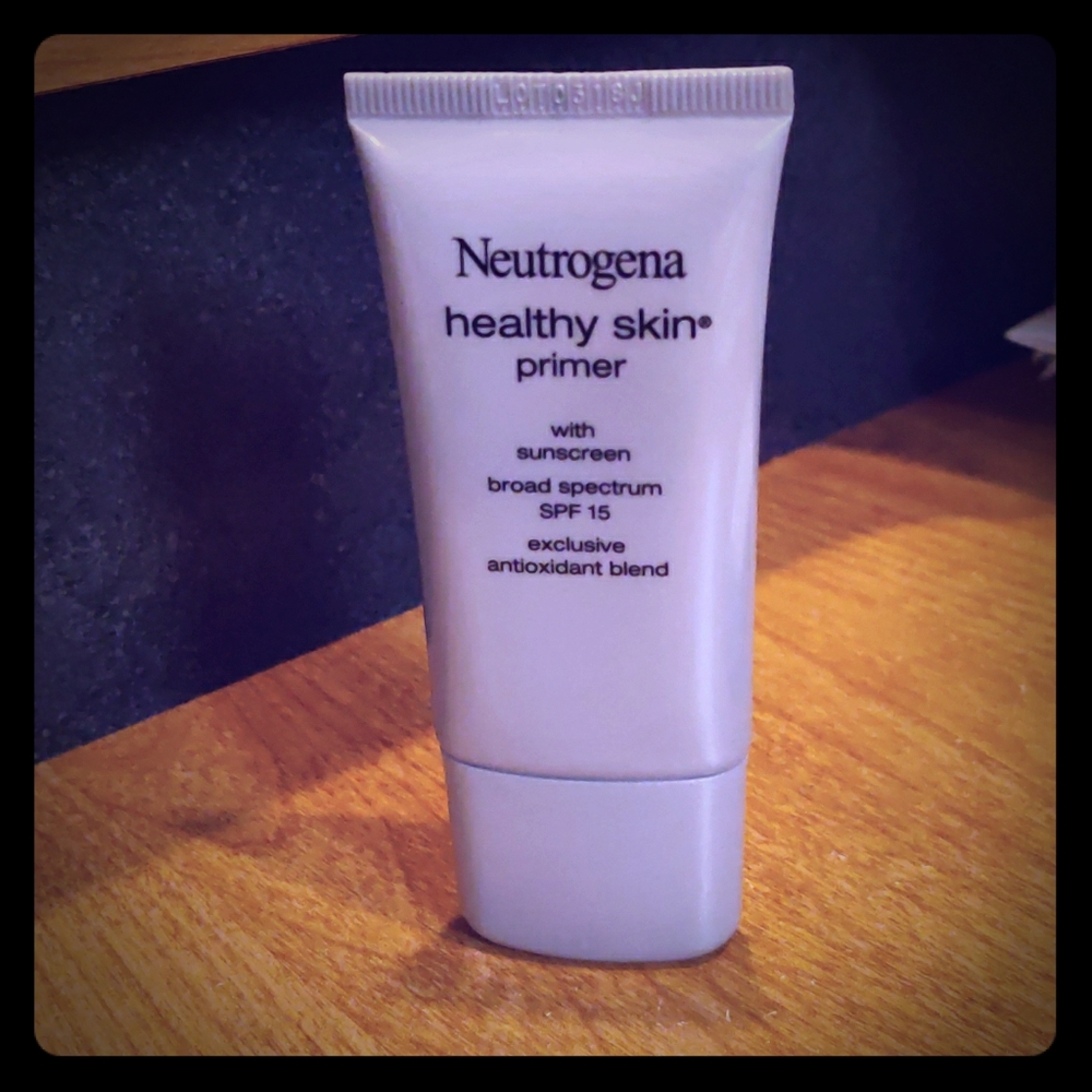 Primer with sunscreen